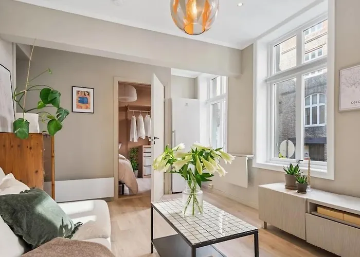 The Place To In Center - Close To Everything *